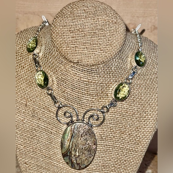 Iridescence Abalone Shell Pendant Necklace - Picture 11 of 12